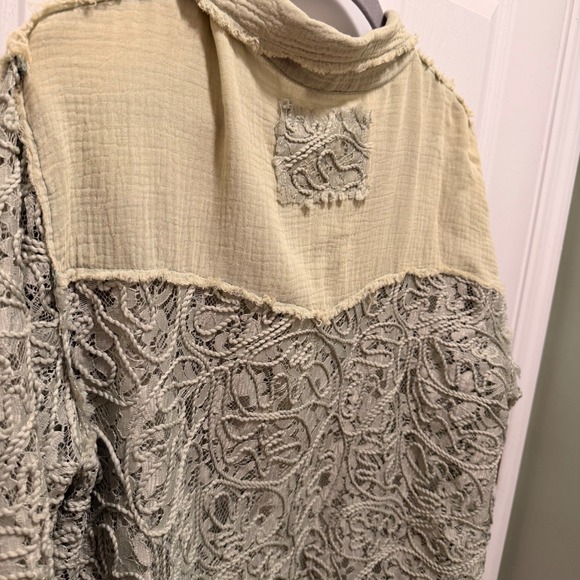 POL Lace Crochet Raw Hem Distressed Button Down Shirt Green Size S - Picture 9 of 14